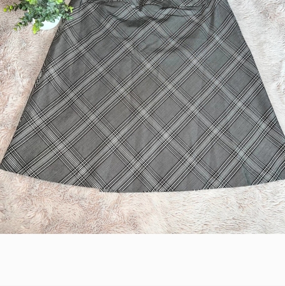 East 5th Brown Plaid Printed Faux Wrap Front Midi Length Skirt Size: 12 - Picture 6 of 6